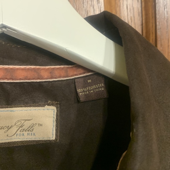 Women’s snap up “suede look” shirt in Medium - Picture 3 of 5